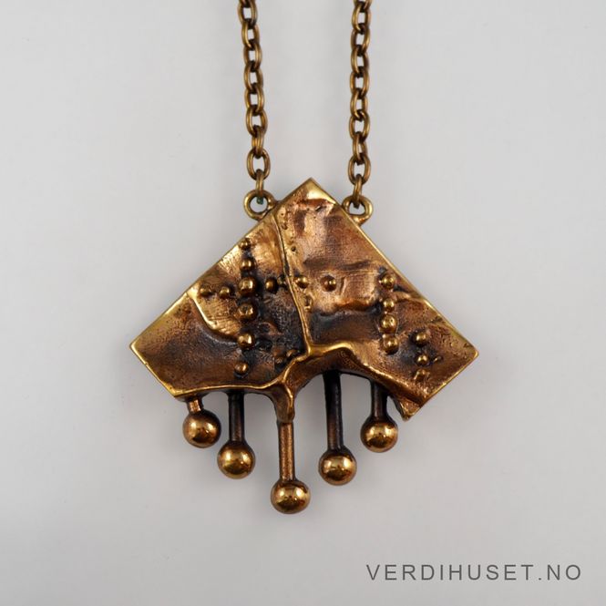 Hovedbilde Halssmykke i bronse