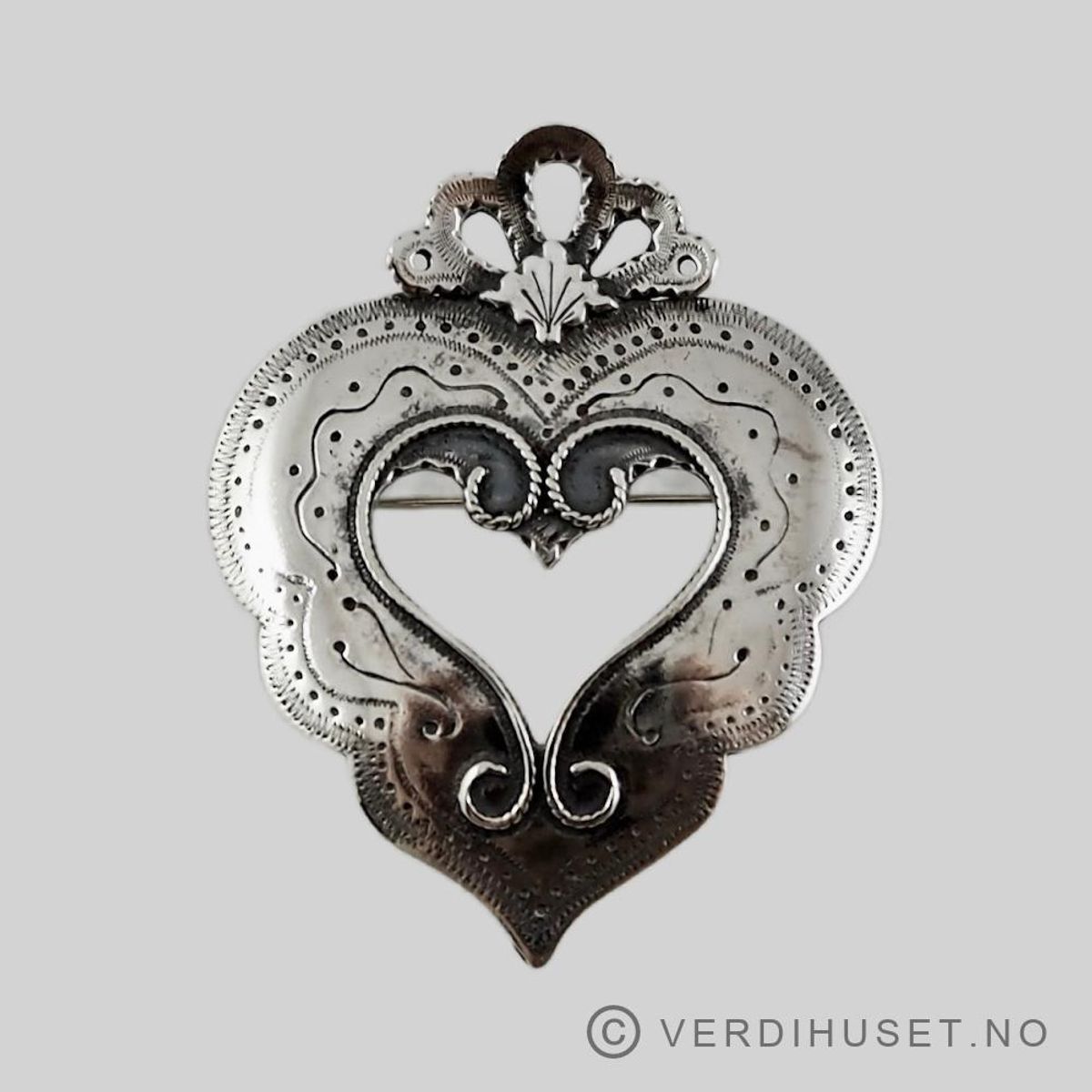 Brosje i sølv - Huldresølv