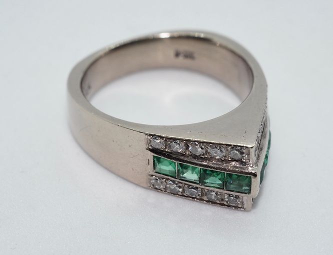 Hovedbilde Ring i 14 karat hvitt gull
