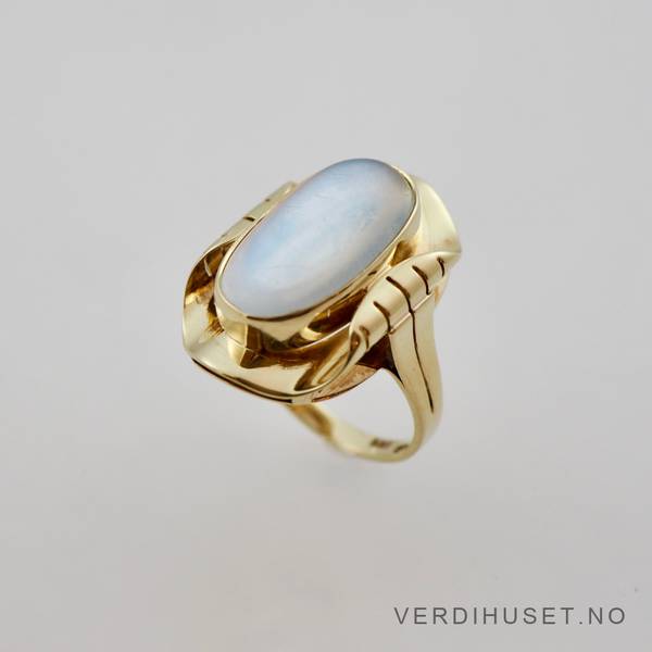 Hovedbilde Ring i 14 K gull med stor sten