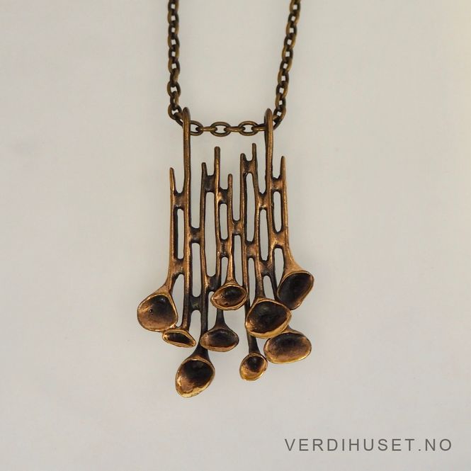 Hovedbilde Halssmykke i bronse