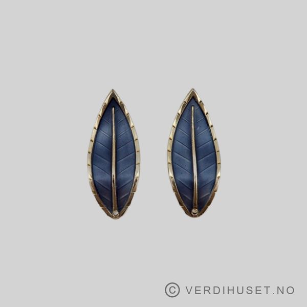 Hovedbilde Ørepynt i forgylt sølv med lys lilla emalje - ...