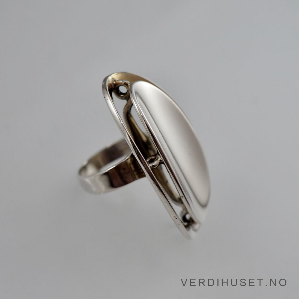Ring i sølv - E. Granit & co