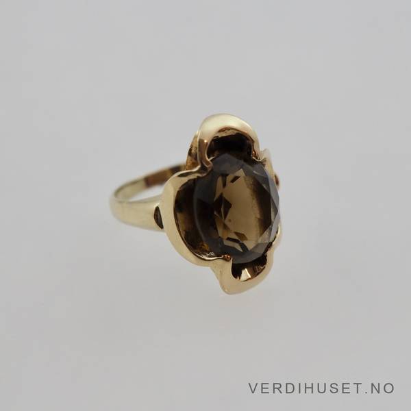 Hovedbilde Ring i 14 K gull med røyk kvarts