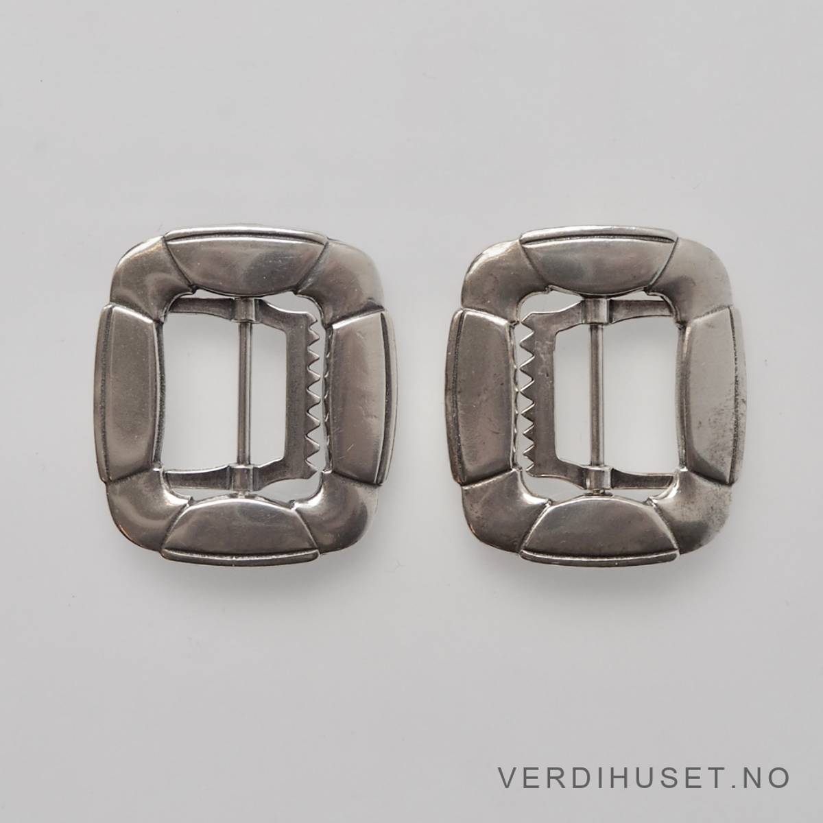 Kne-/Vestspenne i sølv