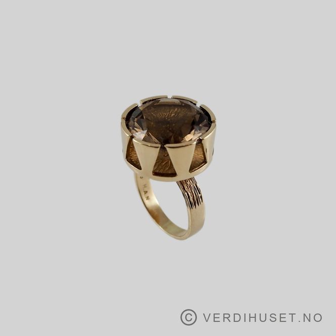 Hovedbilde Ring i 14 K med stor brun sten