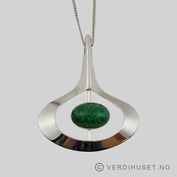 Hovedbilde Anheng i sølv med grønn sten - Aksel Holmsen