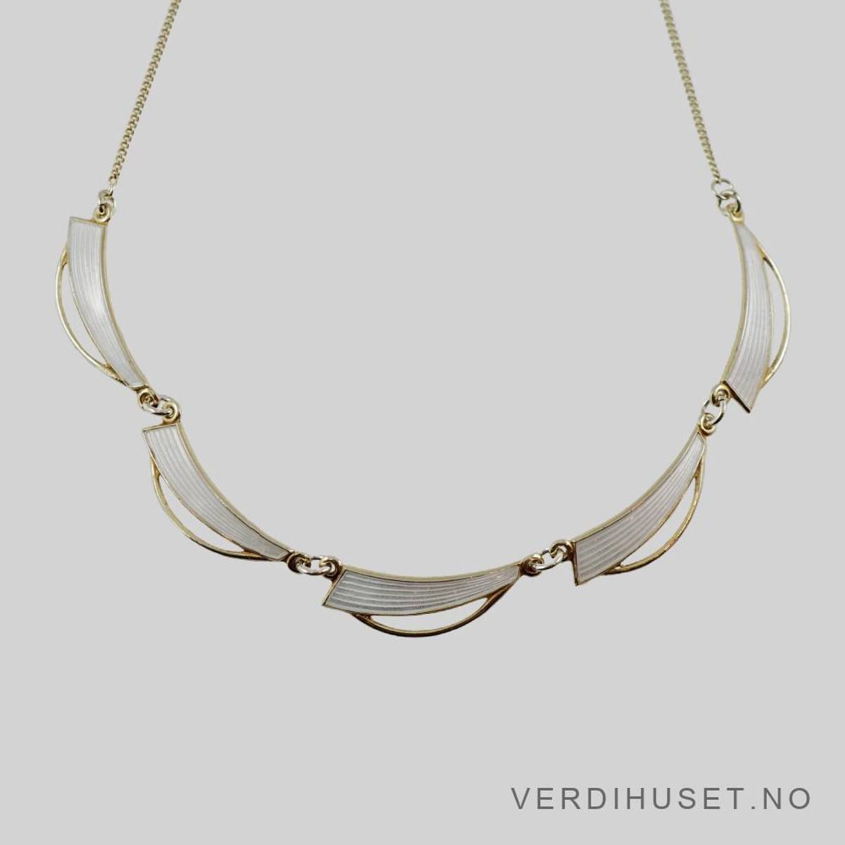 Halssmykke i sølv og hvit emalje - Aksel Holmsen