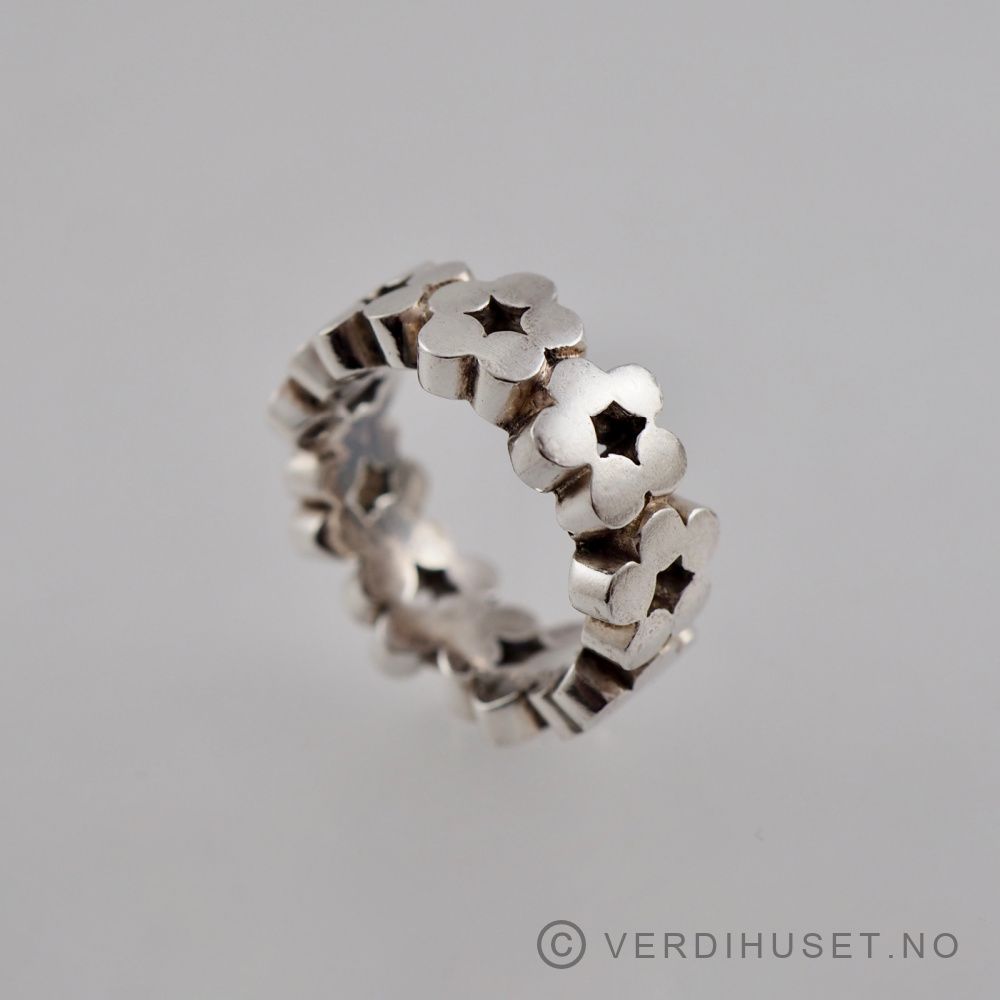 Massiv ring i sølv