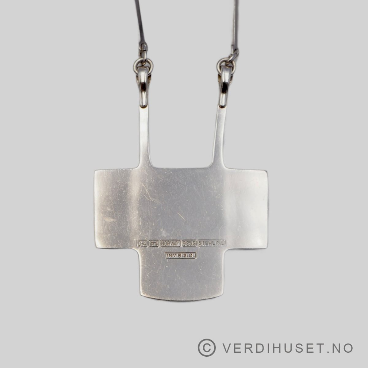 Halssmykke i sølv med gul/oransje emalje - D-A