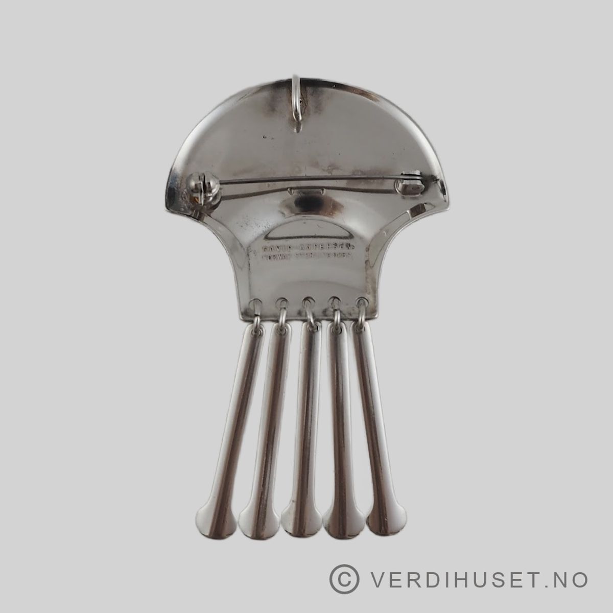 Brosje/Anheng i sølv - D-A