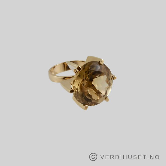 Hovedbilde Ring i 14 K gull med stor champagne-farget sten