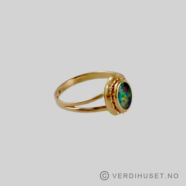 Hovedbilde Ring i 18 K gull med opal