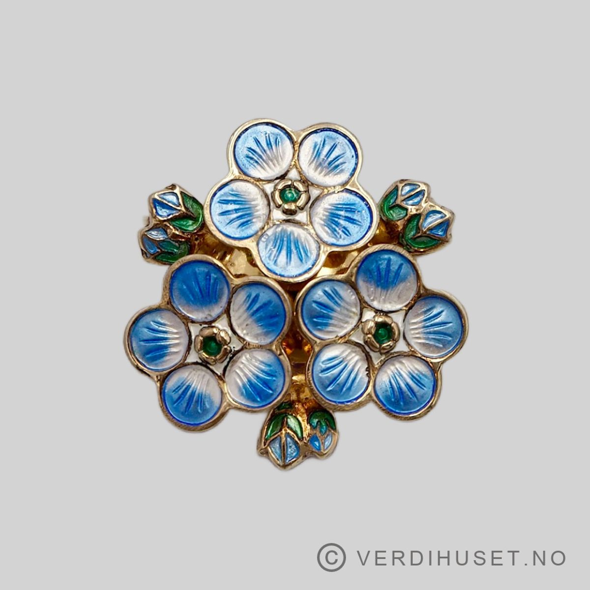 Brosje i forgylt sølv med blå og grønn emalje - D-A