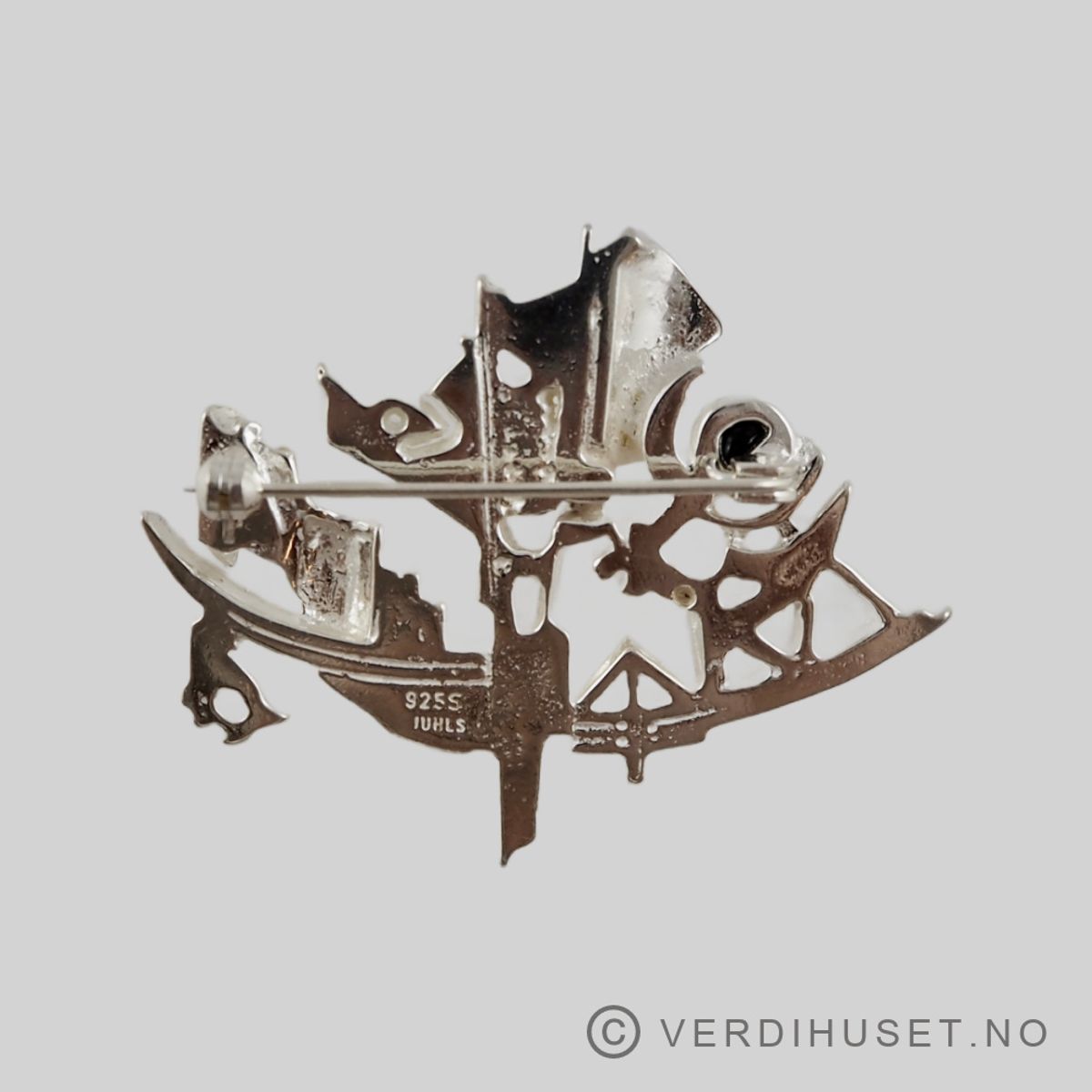 Brosje i sølv med onyx - Juhls, Kautokeino