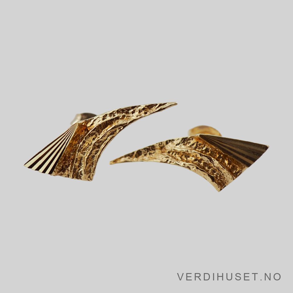 Ørepynt i 14 K gull