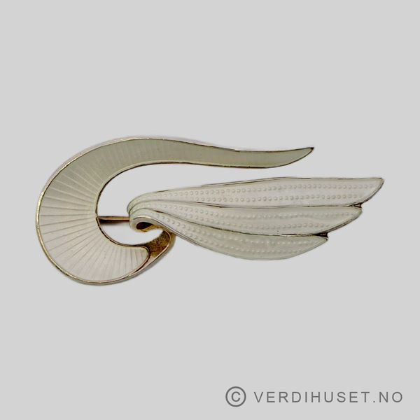 Hovedbilde Brosje i sølv med hvit emalje - Aksel Holmsen