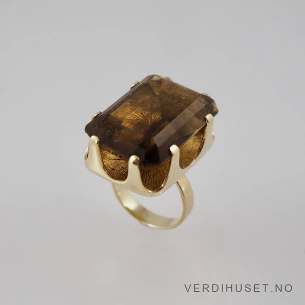 Hovedbilde Ring i 14 K gull med stor brun sten