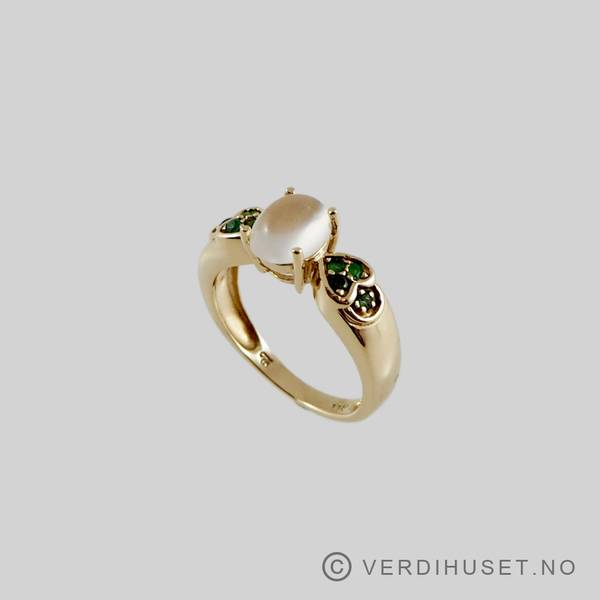 Hovedbilde Ring i 14 K gull med hvit og grønne stener