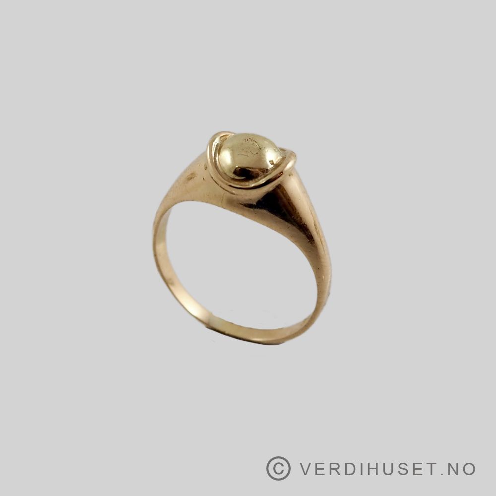Ring i 14 K gull