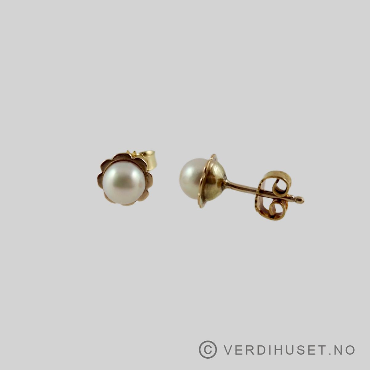 Ørepynt i 14 K gull med perle